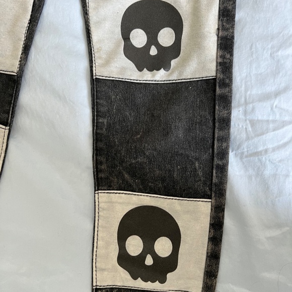 Cool Patch Jeans - Picture 5 of 9